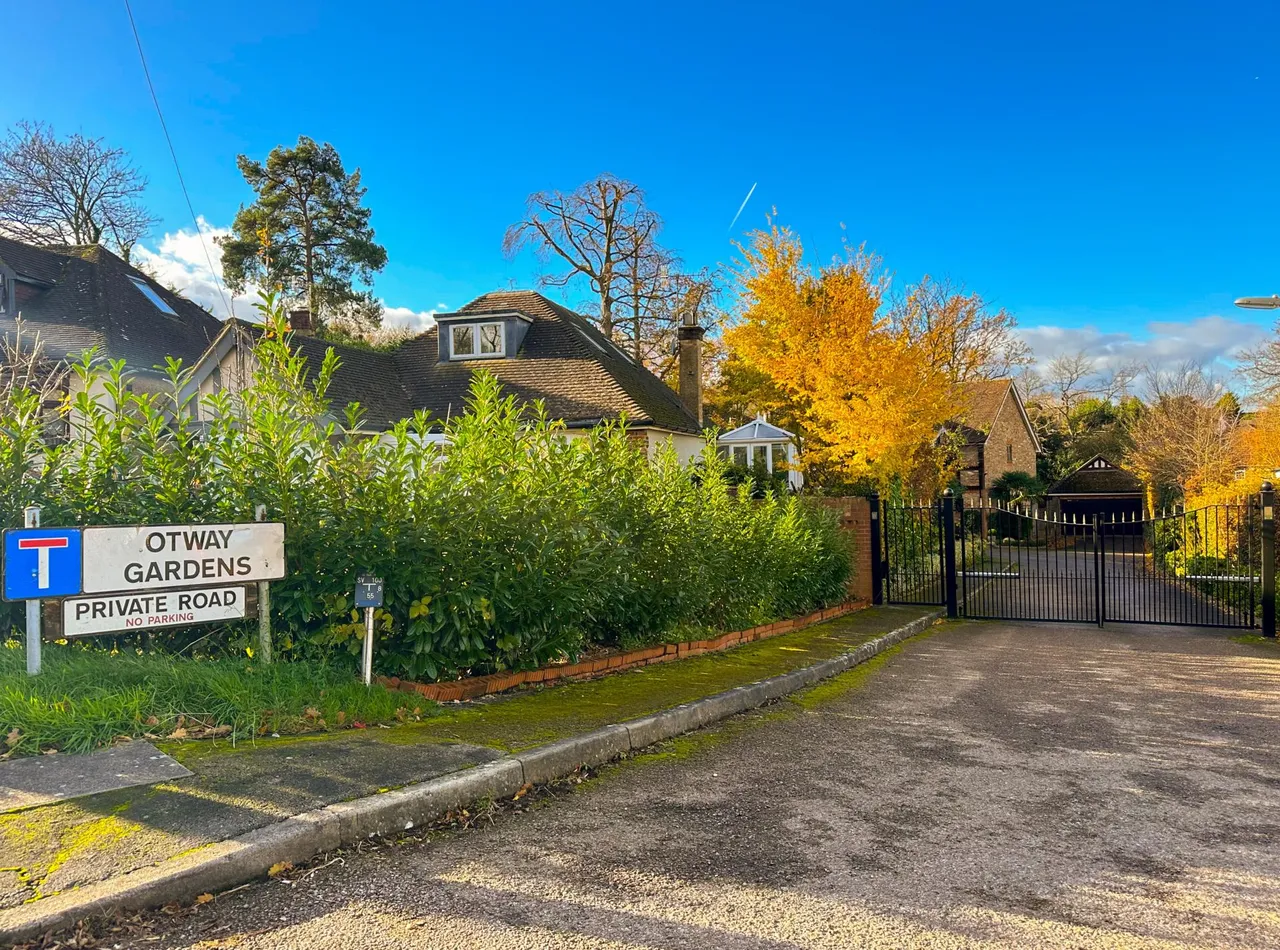 Otway Gardens, Bushey, WD23, photo 2