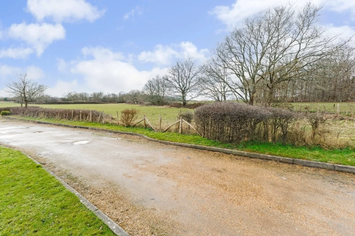 Dewlands Hill Crowborough, TN6, photo 2