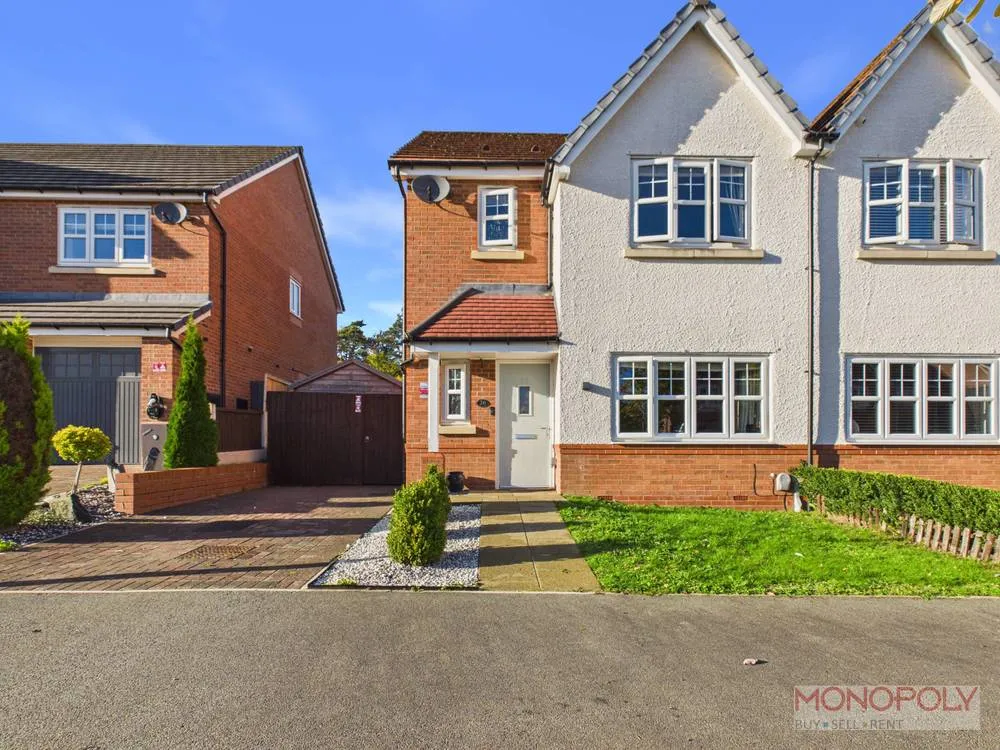 3 bed property for sale, Llys Y Groes, Wrexham, LL13