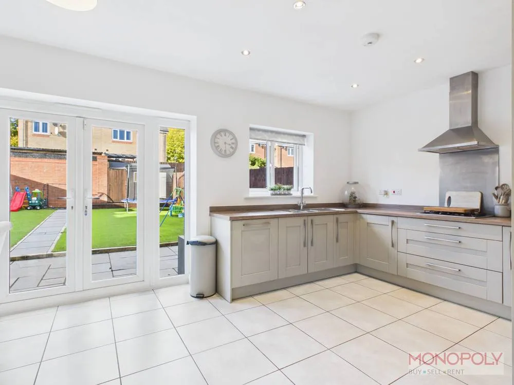 Llys Y Groes, Wrexham, LL13, photo 3
