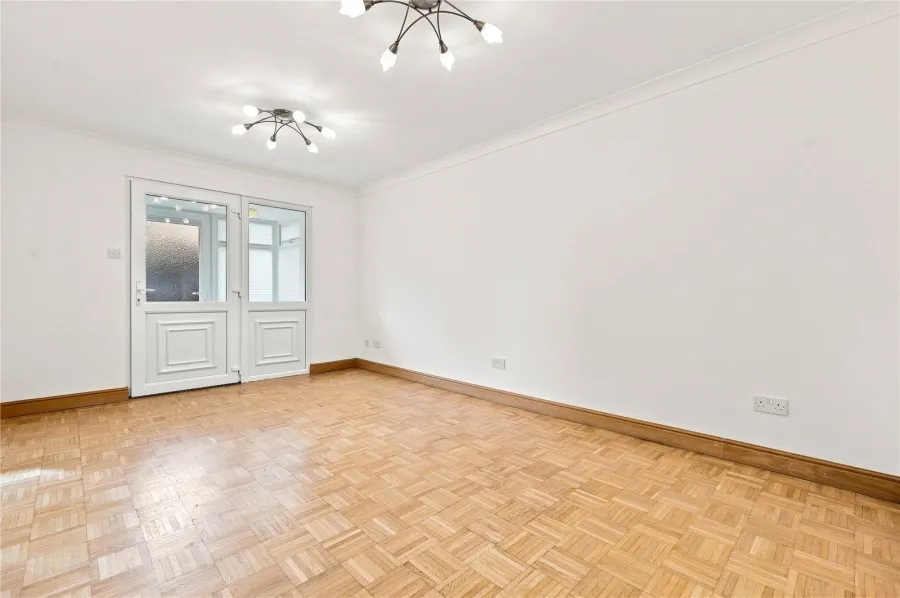 with 2 bedrooms in Saffron Walden, CB10, photo 4