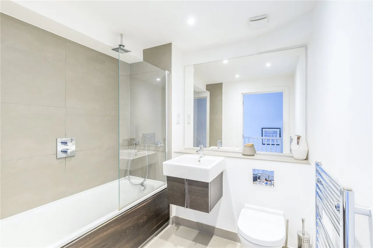 Severn Court, 25 Clyde Square, London, E14, photo 6