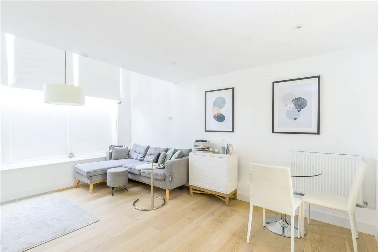 Severn Court, 25 Clyde Square, London, E14, photo 2