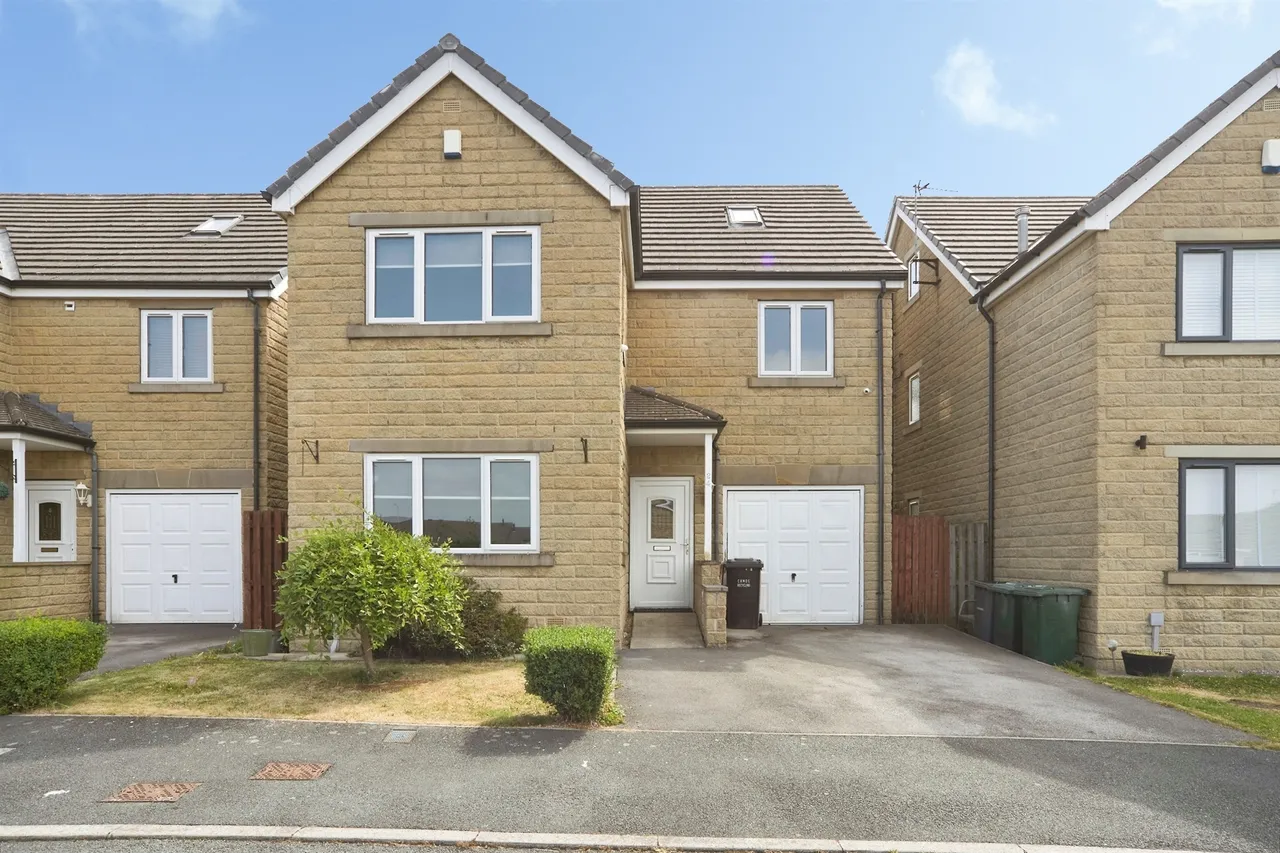 5 bed house for sale — Oakdale Grove, Shipley