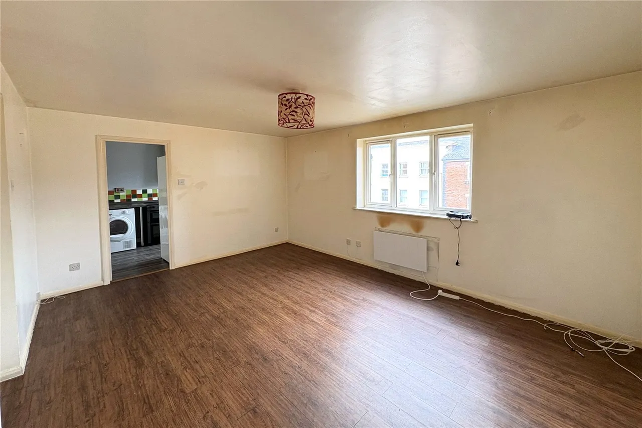 Ascot Court, Aldershot, Hampshire, GU11 1HG, photo 5