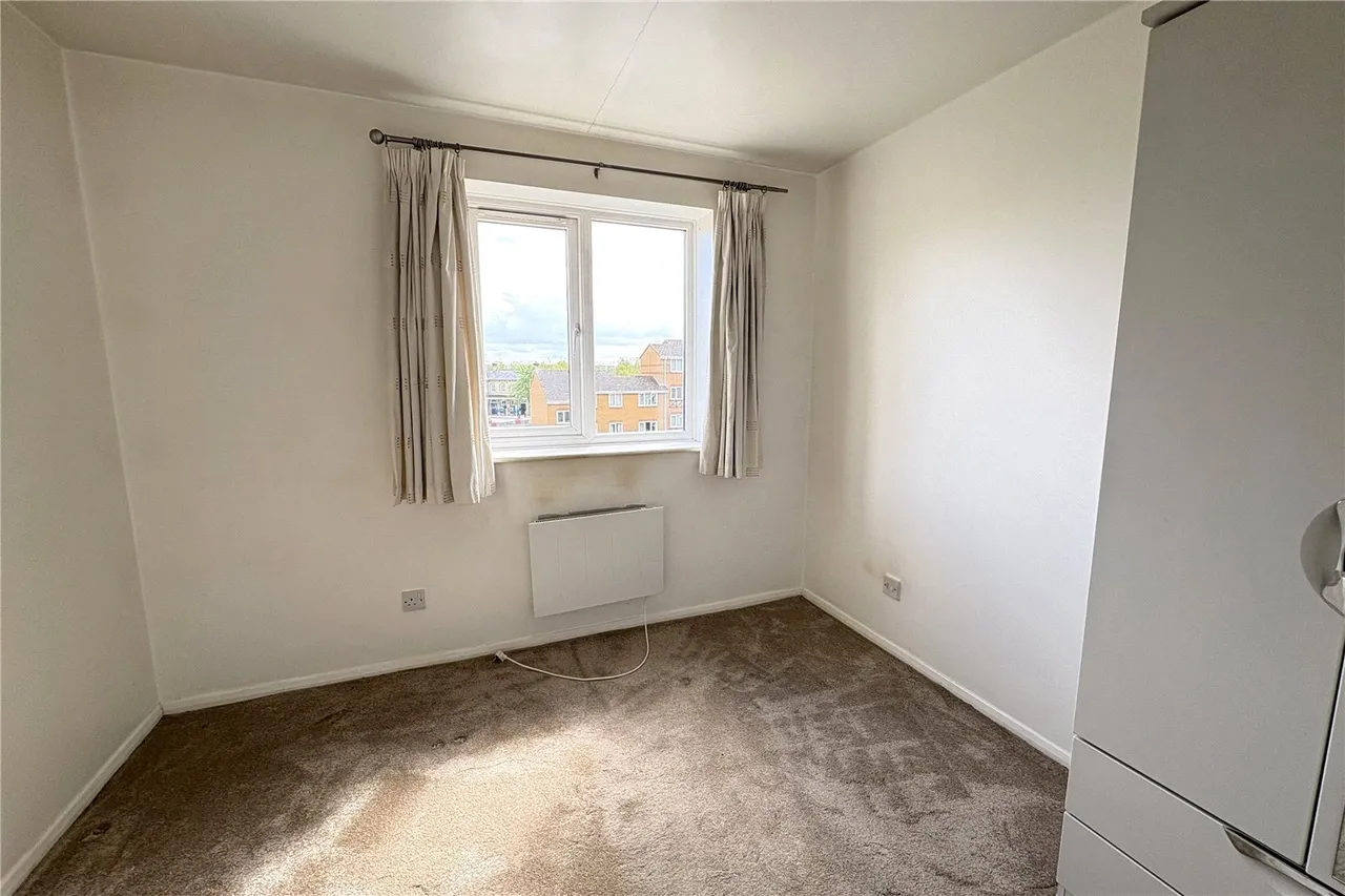Ascot Court, Aldershot, Hampshire, GU11 1HG, photo 9