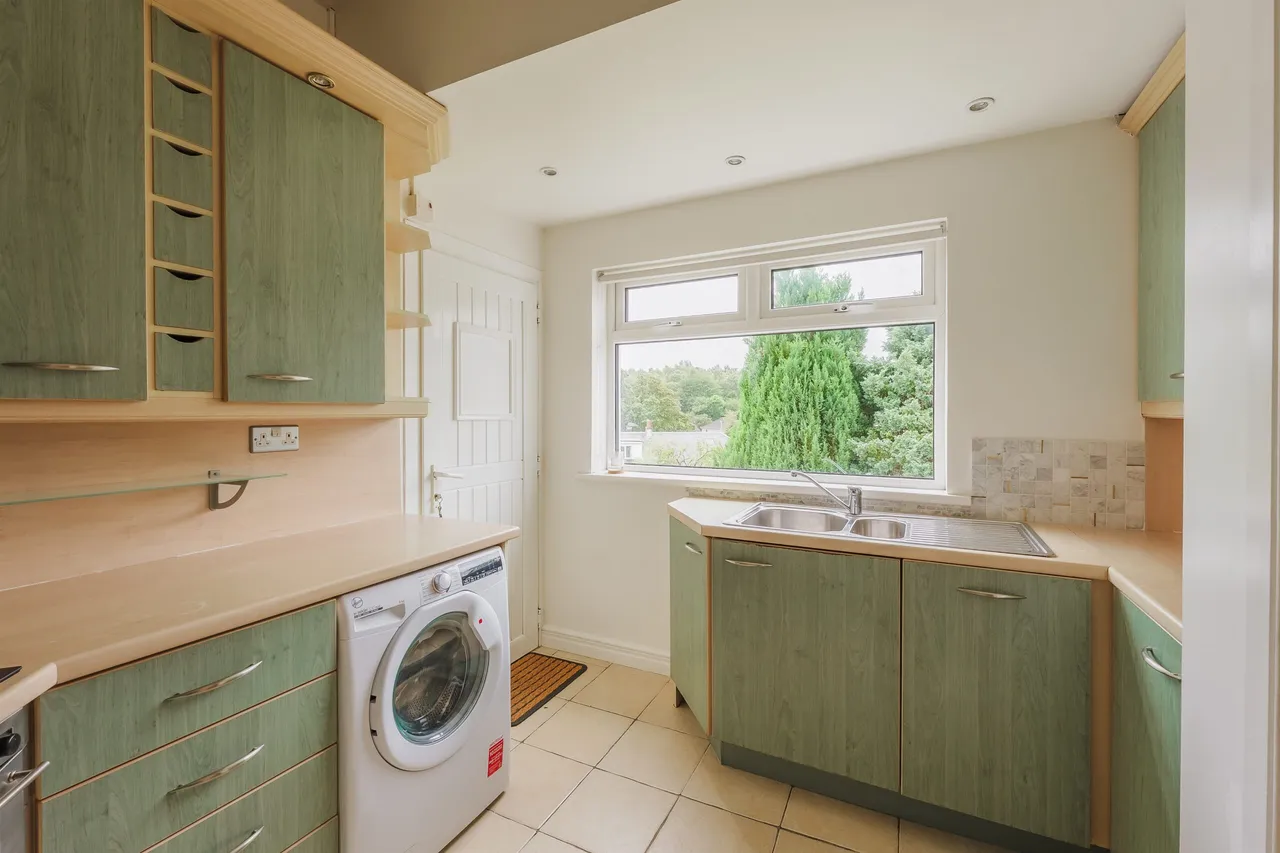 Merryton Avenue, Giffnock, photo 6