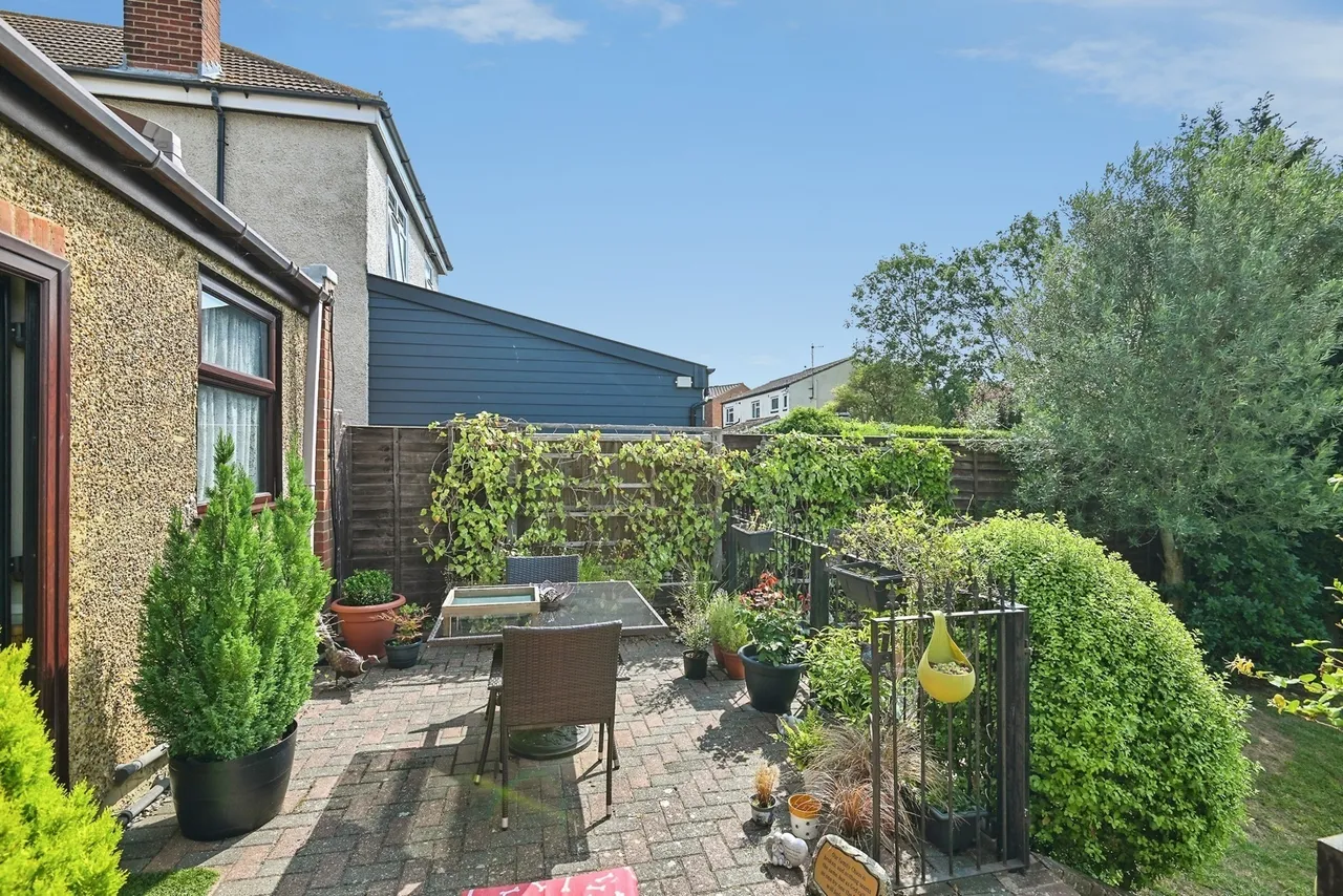 Minster Road, Minster on Sea, ME12, photo 4