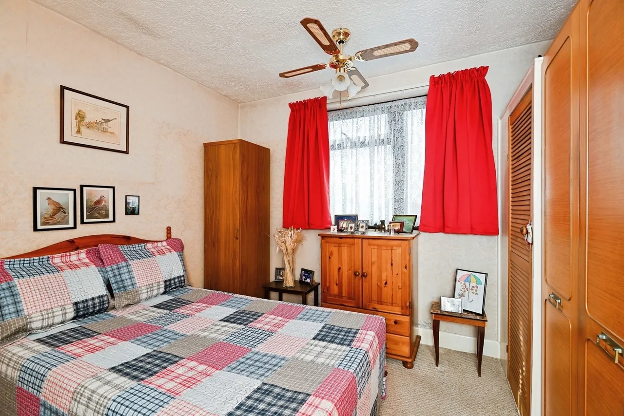 Minster Road, Minster on Sea, ME12, photo 9