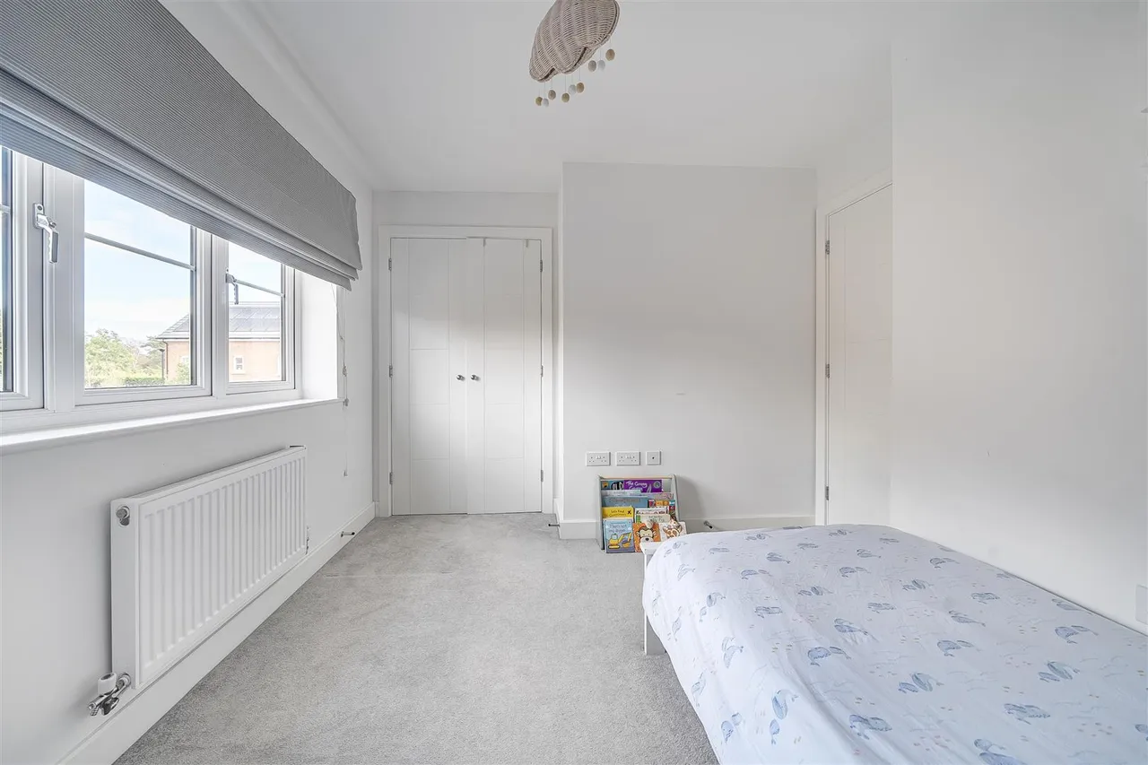 Pegasus Avenue, Netley Abbey, Southampton, photo 11