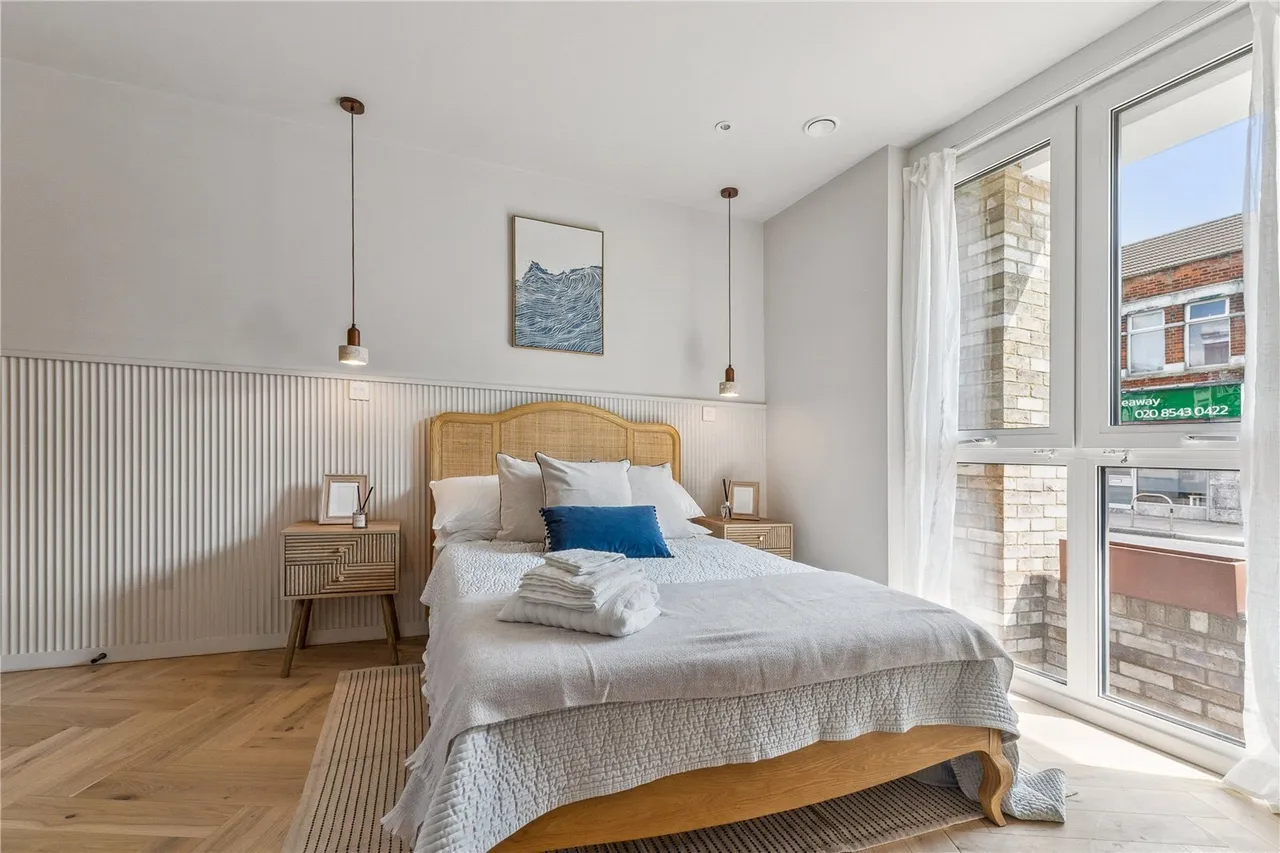 Kingston Road, London, SW19, photo 8