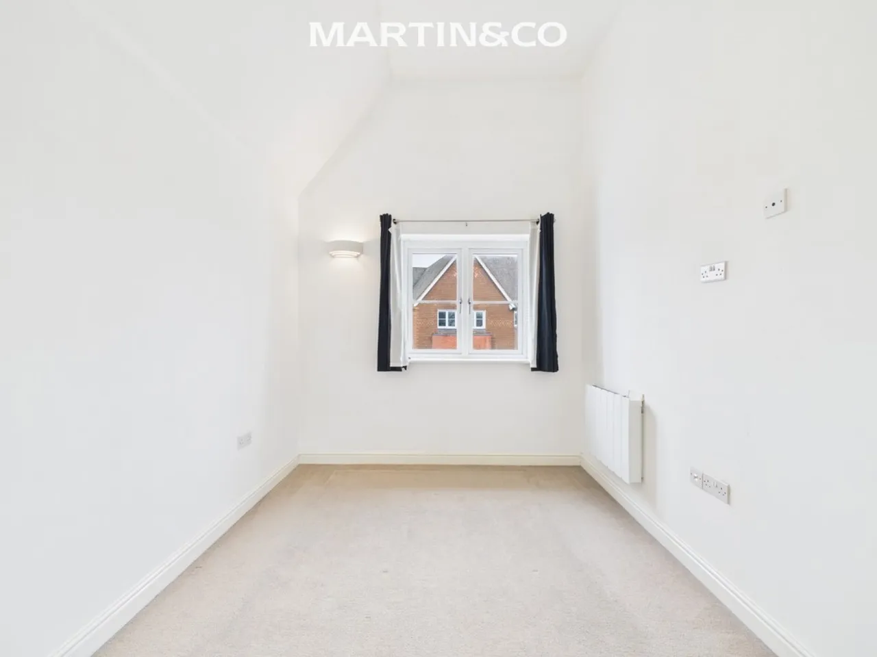 Outfield Crescent, Wokingham, photo 8