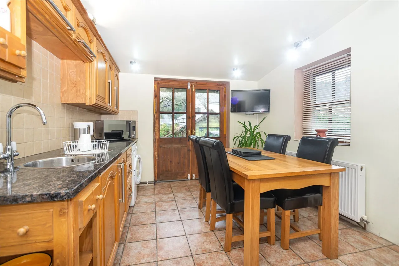 Holyhead Road, Pentre Du, photo 4