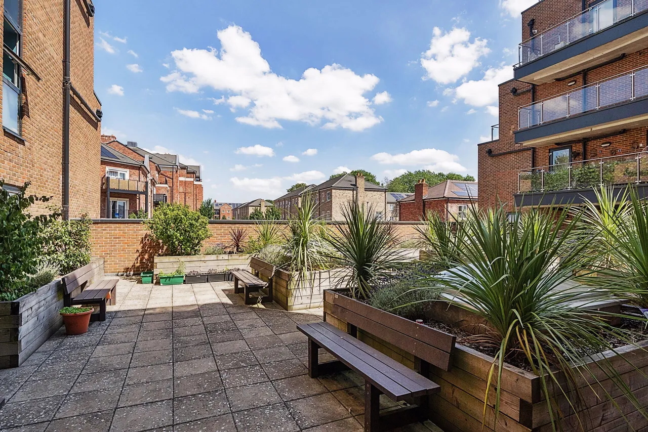 High Road, Whetstone, London, Greater London, N20 0BF, photo 18