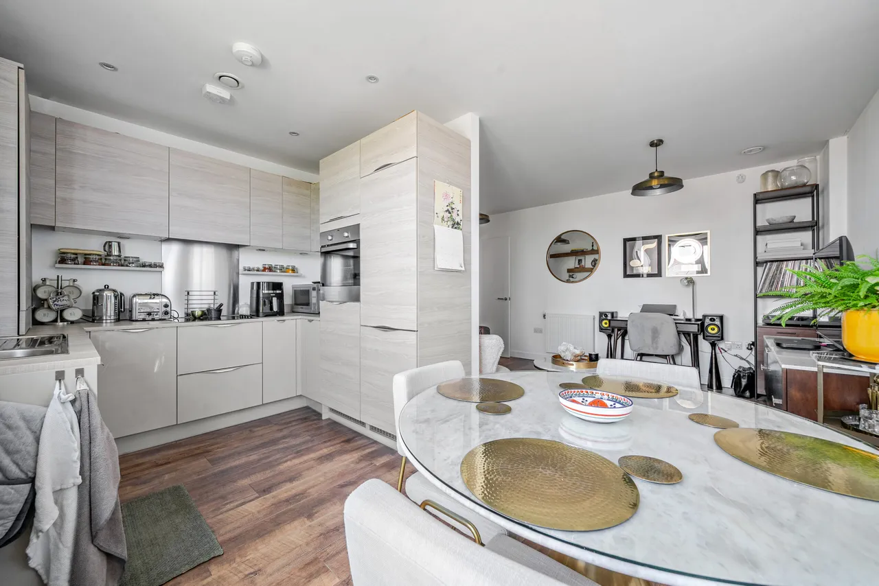 High Road, Whetstone, London, Greater London, N20 0BF, photo 5