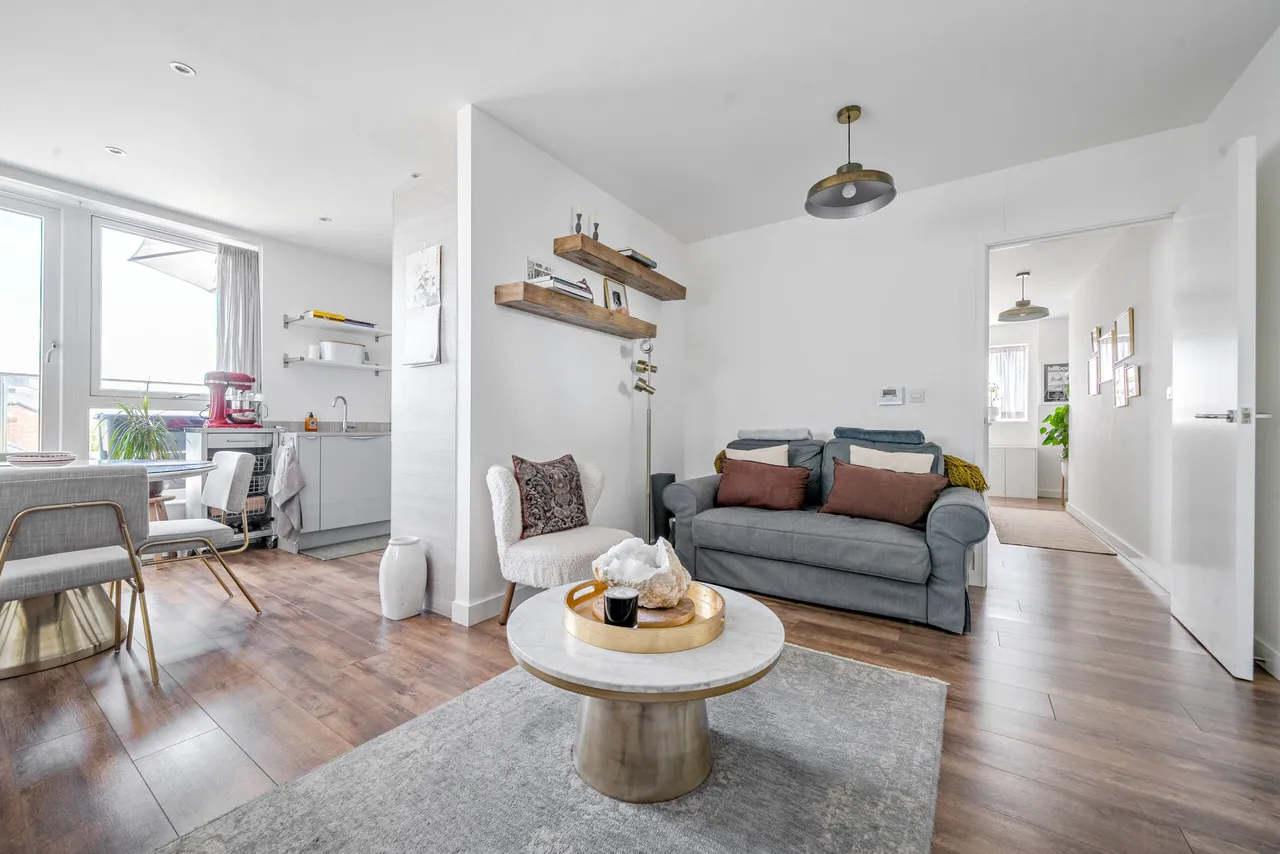 High Road, Whetstone, London, Greater London, N20 0BF, photo 6