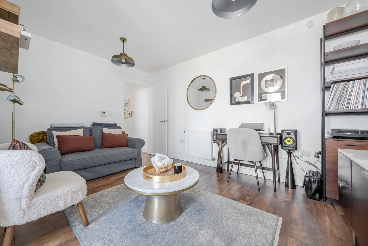 High Road, Whetstone, London, Greater London, N20 0BF, photo 4