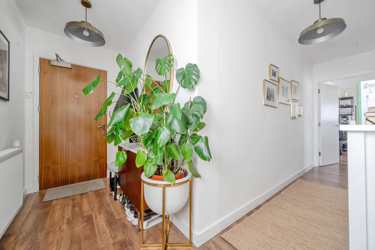 High Road, Whetstone, London, Greater London, N20 0BF, photo 9