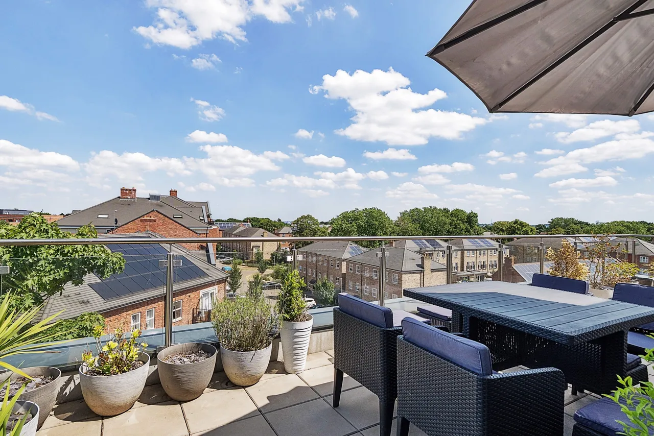 High Road, Whetstone, London, Greater London, N20 0BF, photo 2