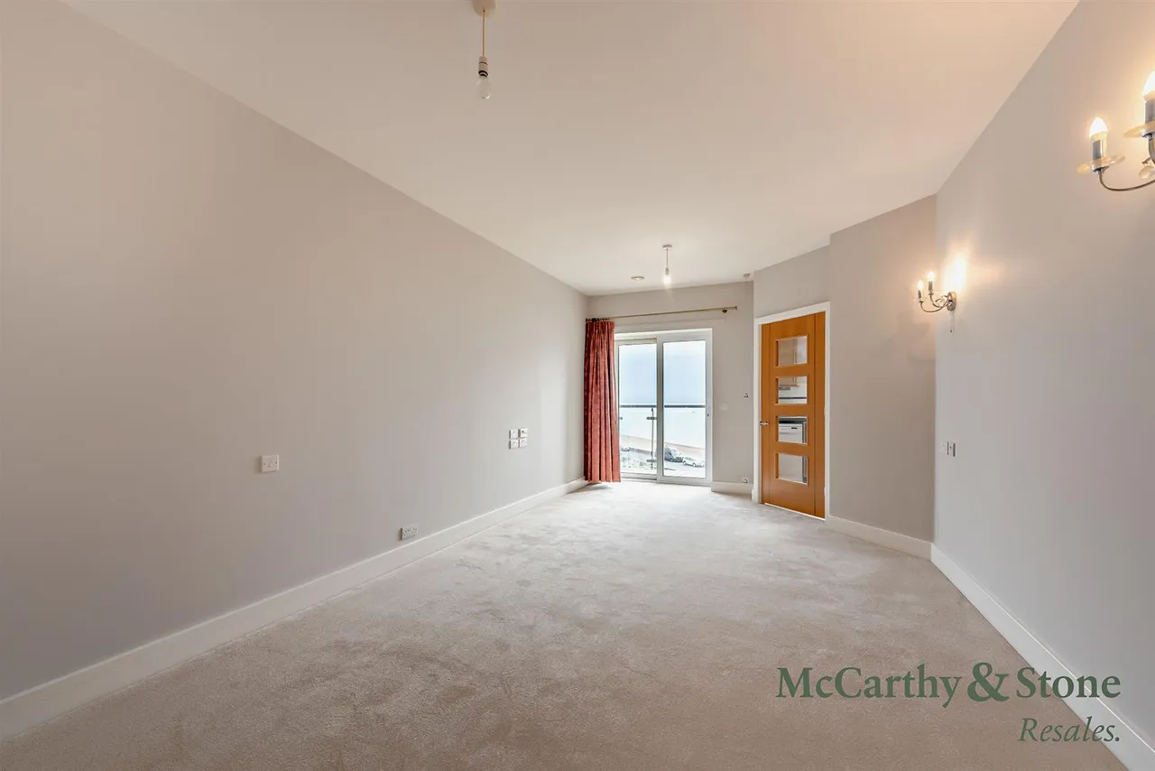 Dane Road, Seaford, BN25, photo 8