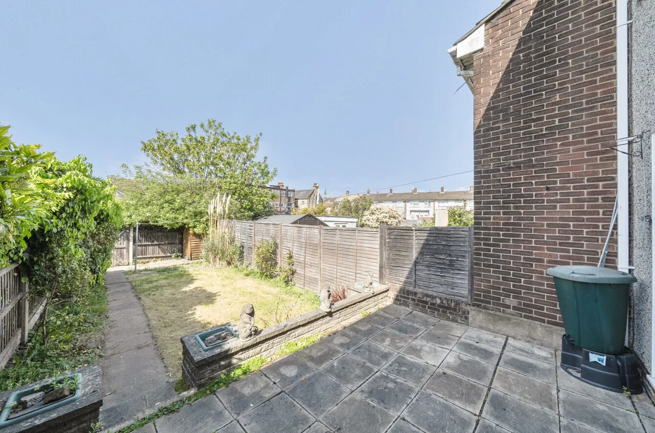 York Terrace, Erith, DA8, photo 8