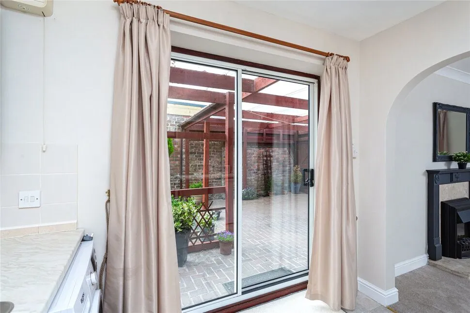 Laburnum Garth, York, North Yorkshire, YO31, photo 6