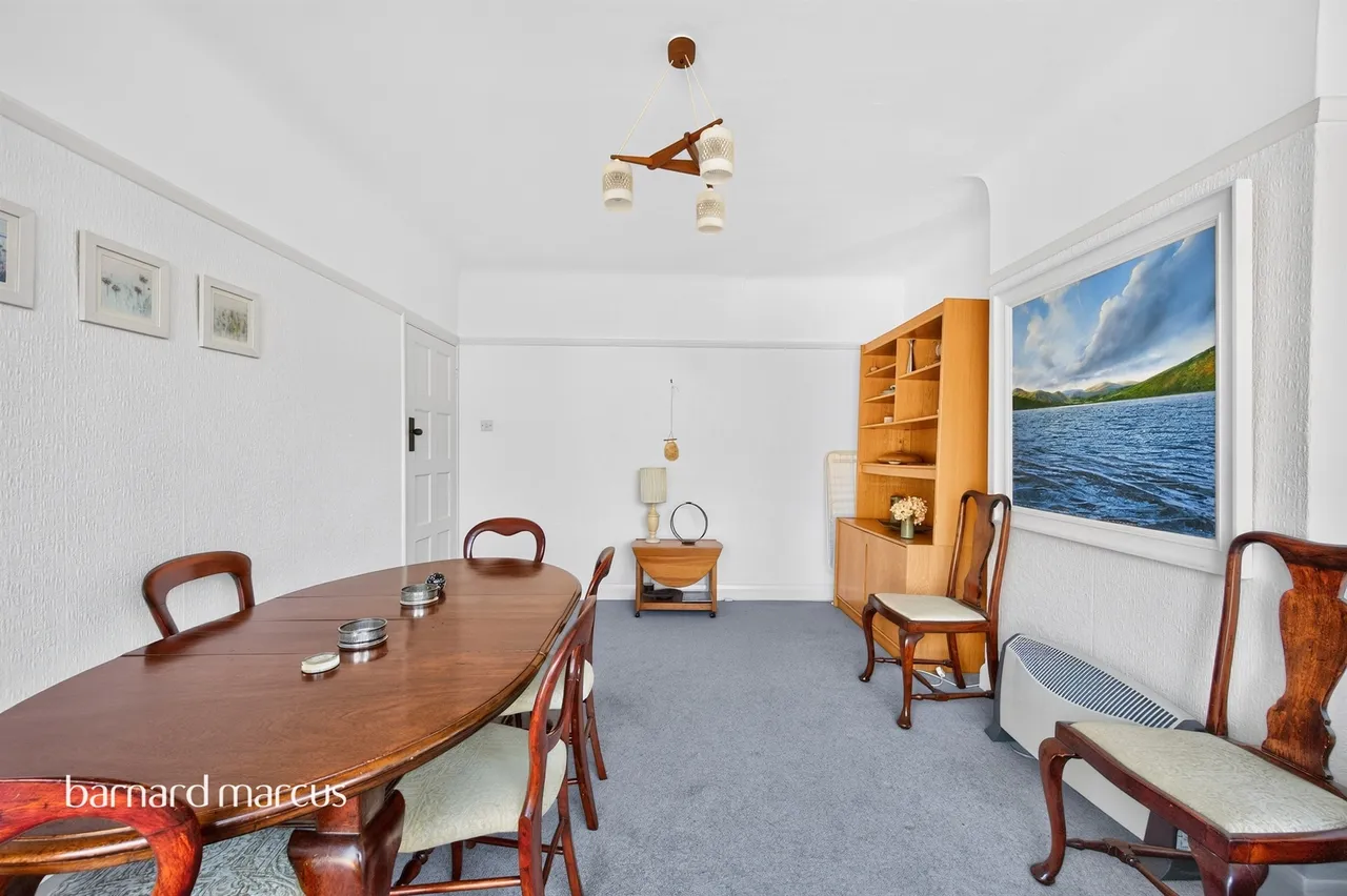 Bramshaw Rise, New Malden, photo 7