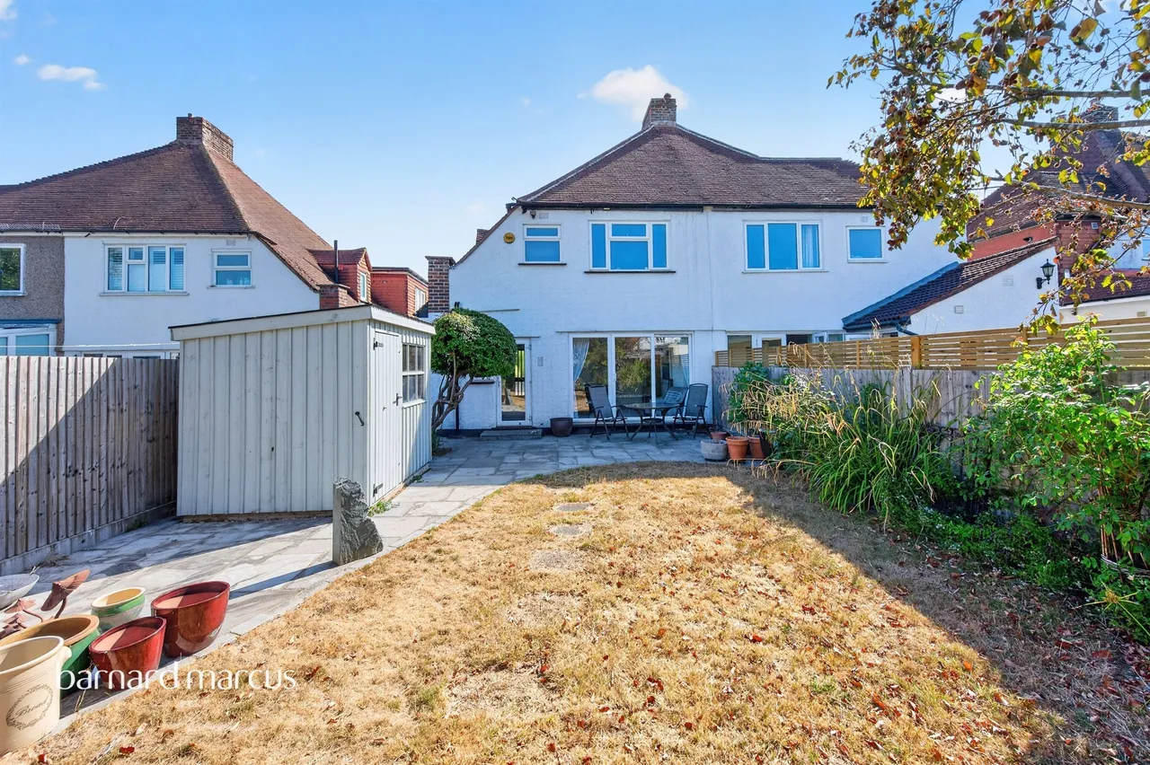 Bramshaw Rise, New Malden, photo 3