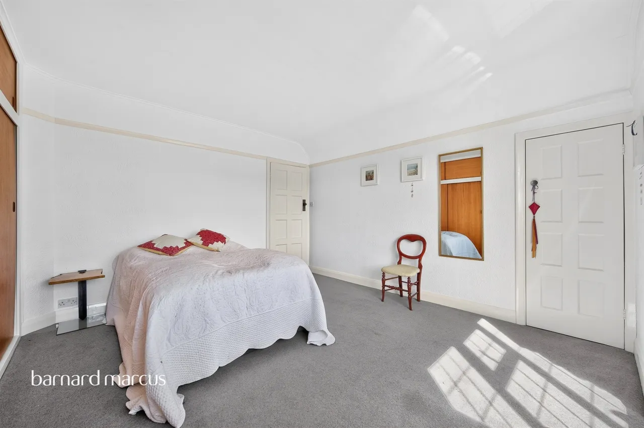 Bramshaw Rise, New Malden, photo 12