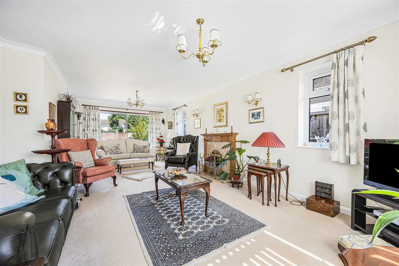 Haldane Road, Caversham, RG4, photo 3
