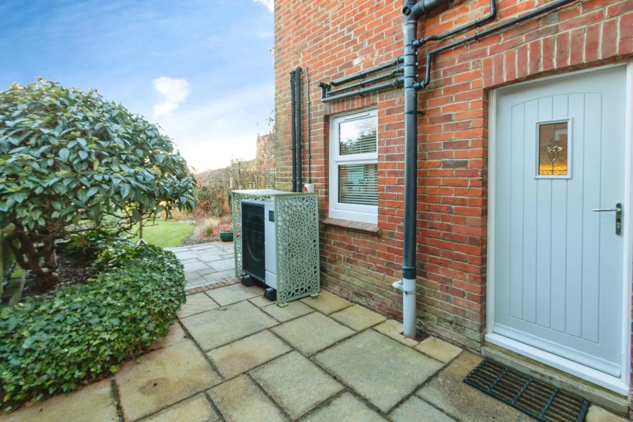 Ridgway Road, Farnham, GU9, photo 24