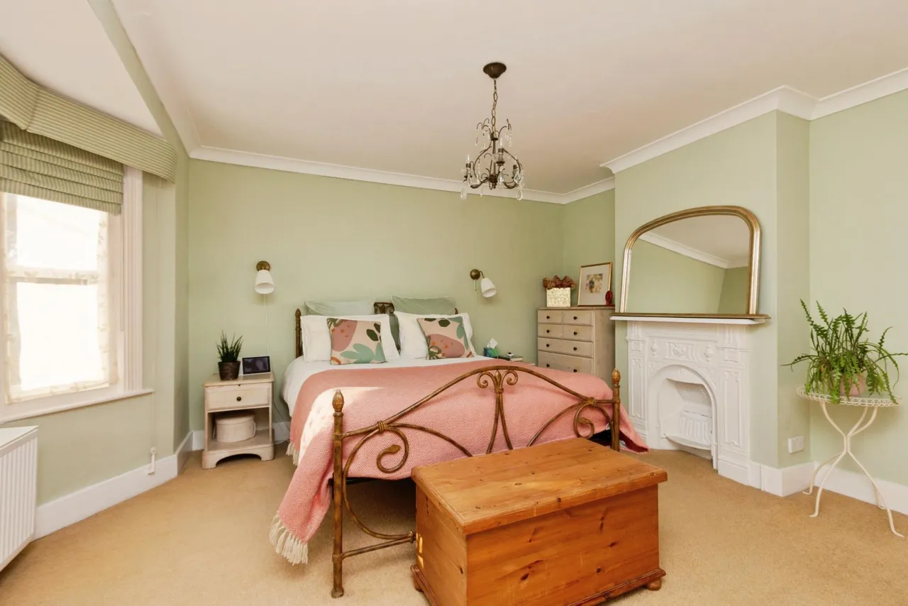 Ridgway Road, Farnham, GU9, photo 15