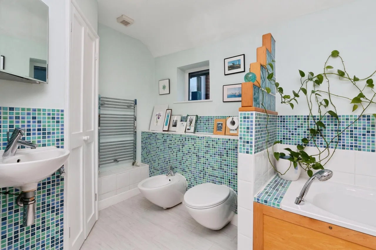 Ridgway Road, Farnham, GU9, photo 19