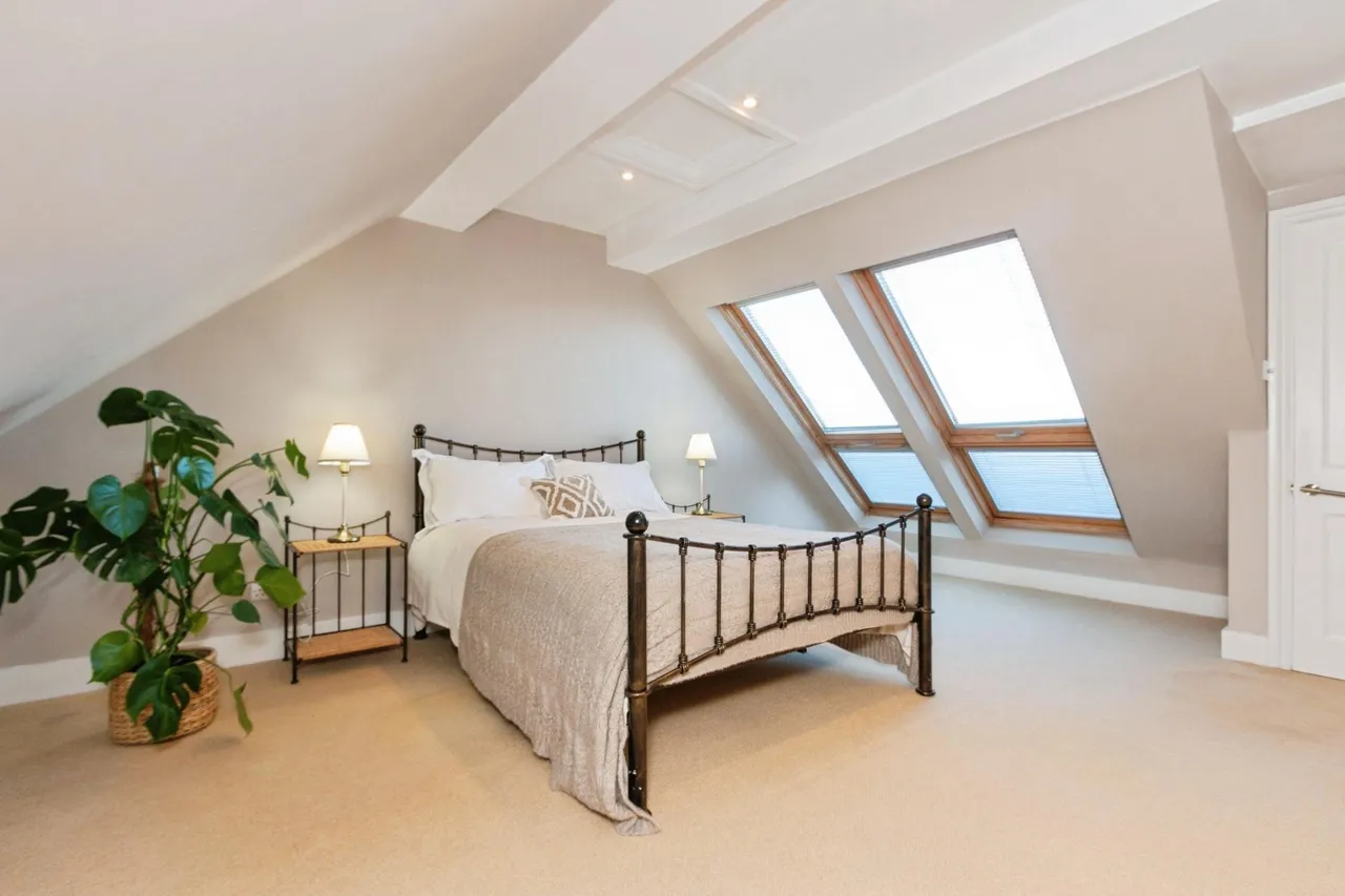 Ridgway Road, Farnham, GU9, photo 2