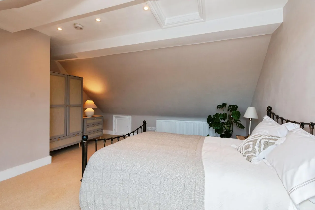 Ridgway Road, Farnham, GU9, photo 10