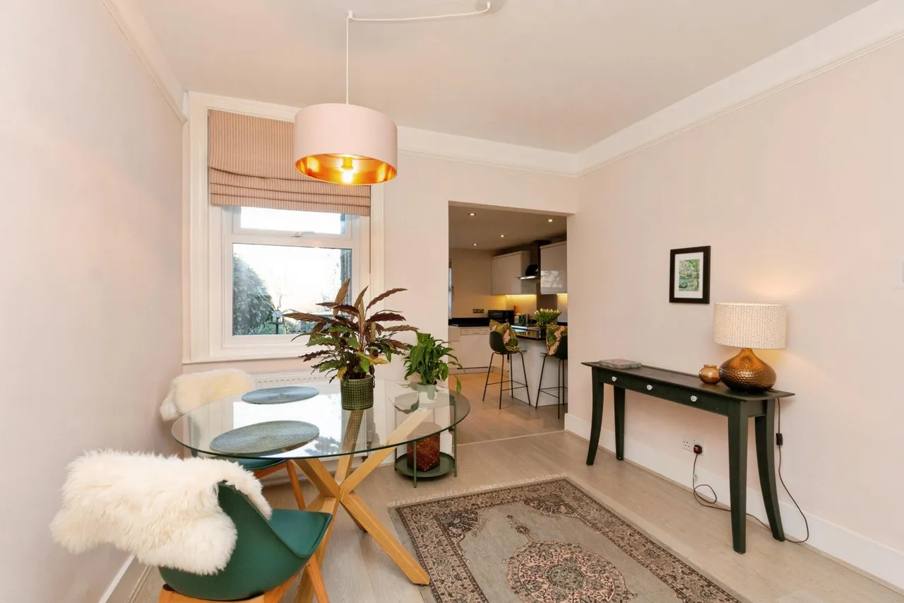 Ridgway Road, Farnham, GU9, photo 4