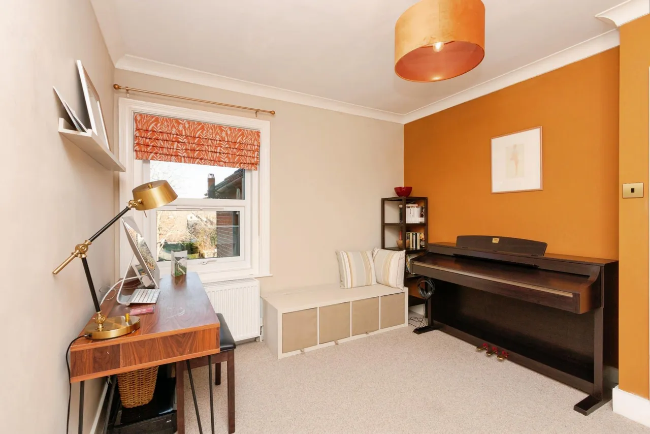 Ridgway Road, Farnham, GU9, photo 18