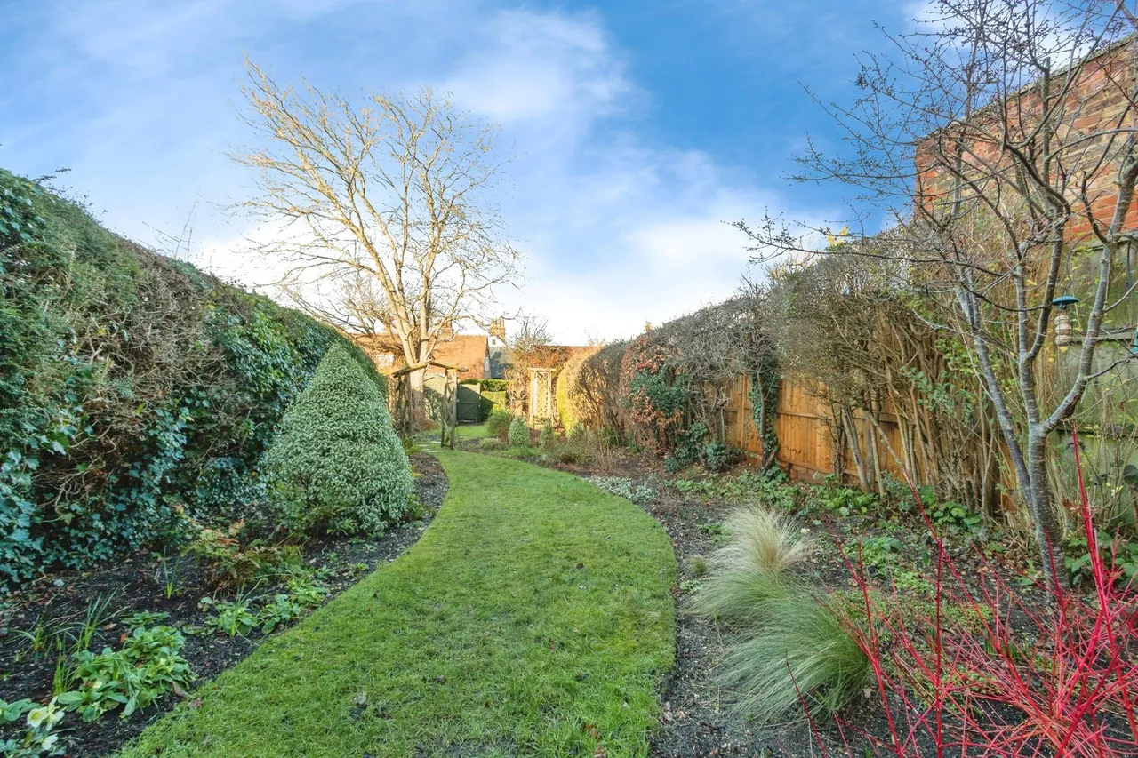 Ridgway Road, Farnham, GU9, photo 22