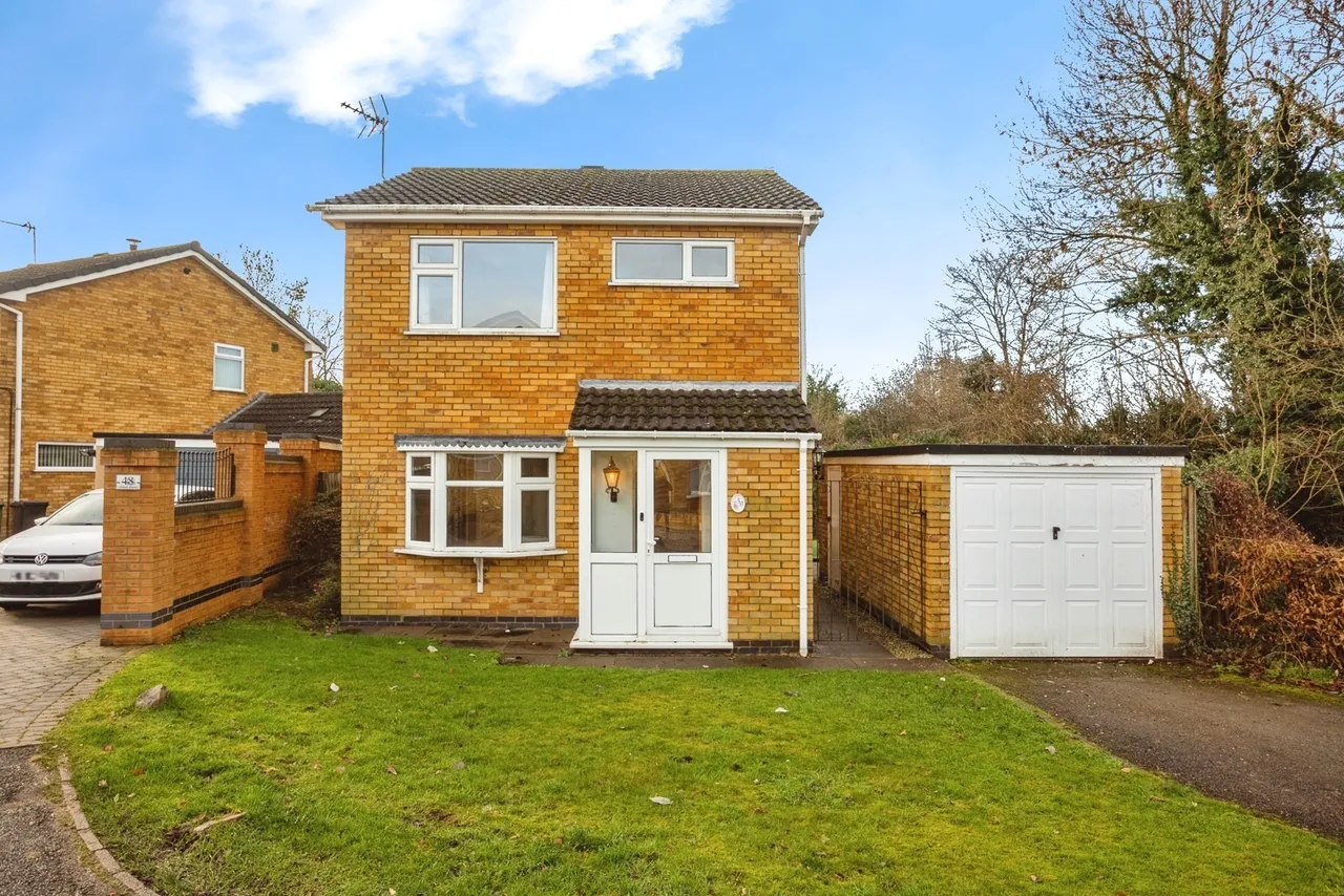 3 bed house for sale, Gibson Road, Sileby, LE12