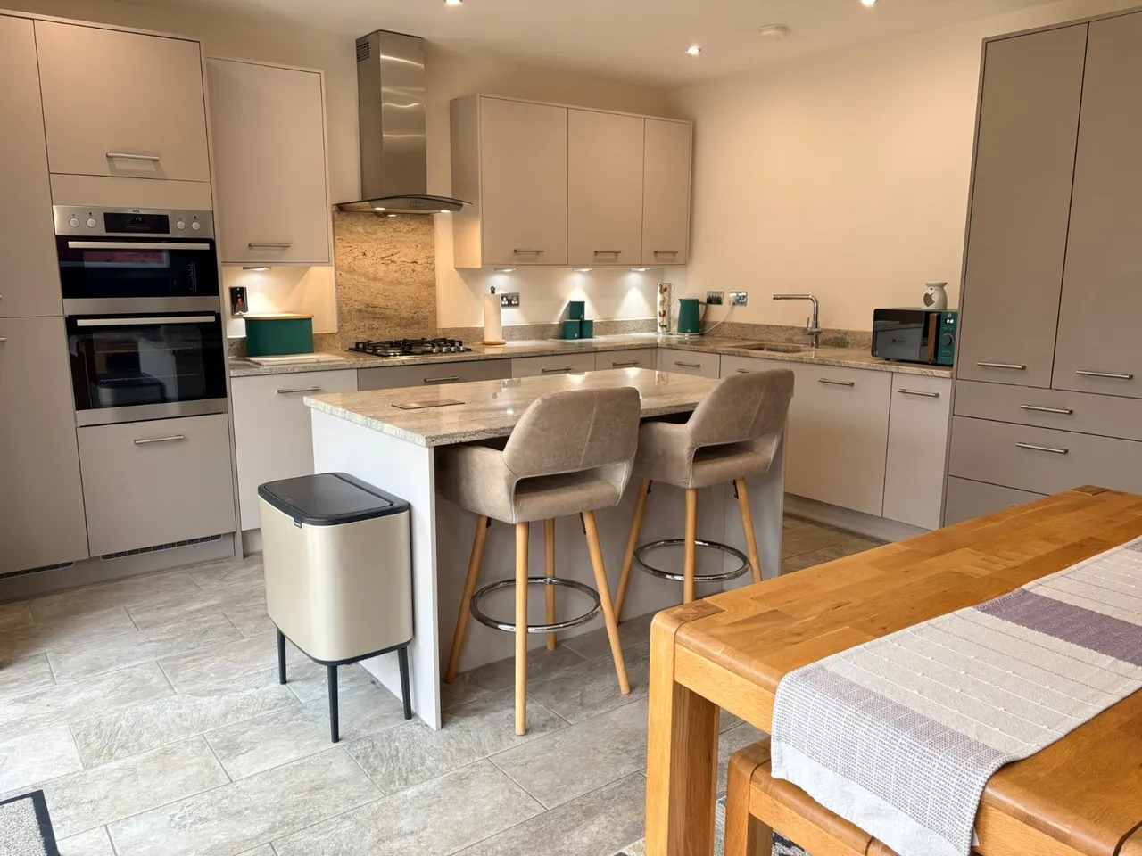 Vale View, Shaftesbury, Dorset, SP7 8TJ, photo 2