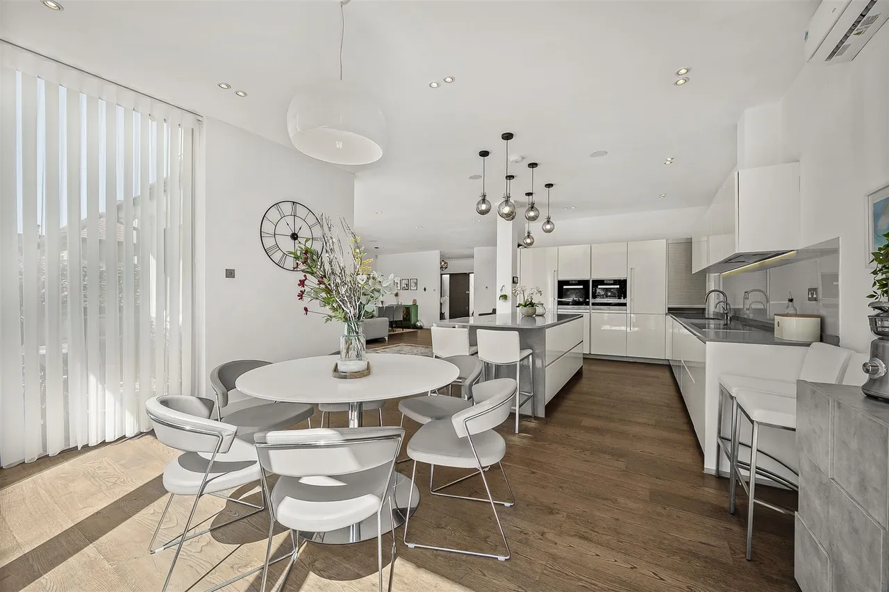 Helenslea Avenue, Golders Green, NW11, photo 6