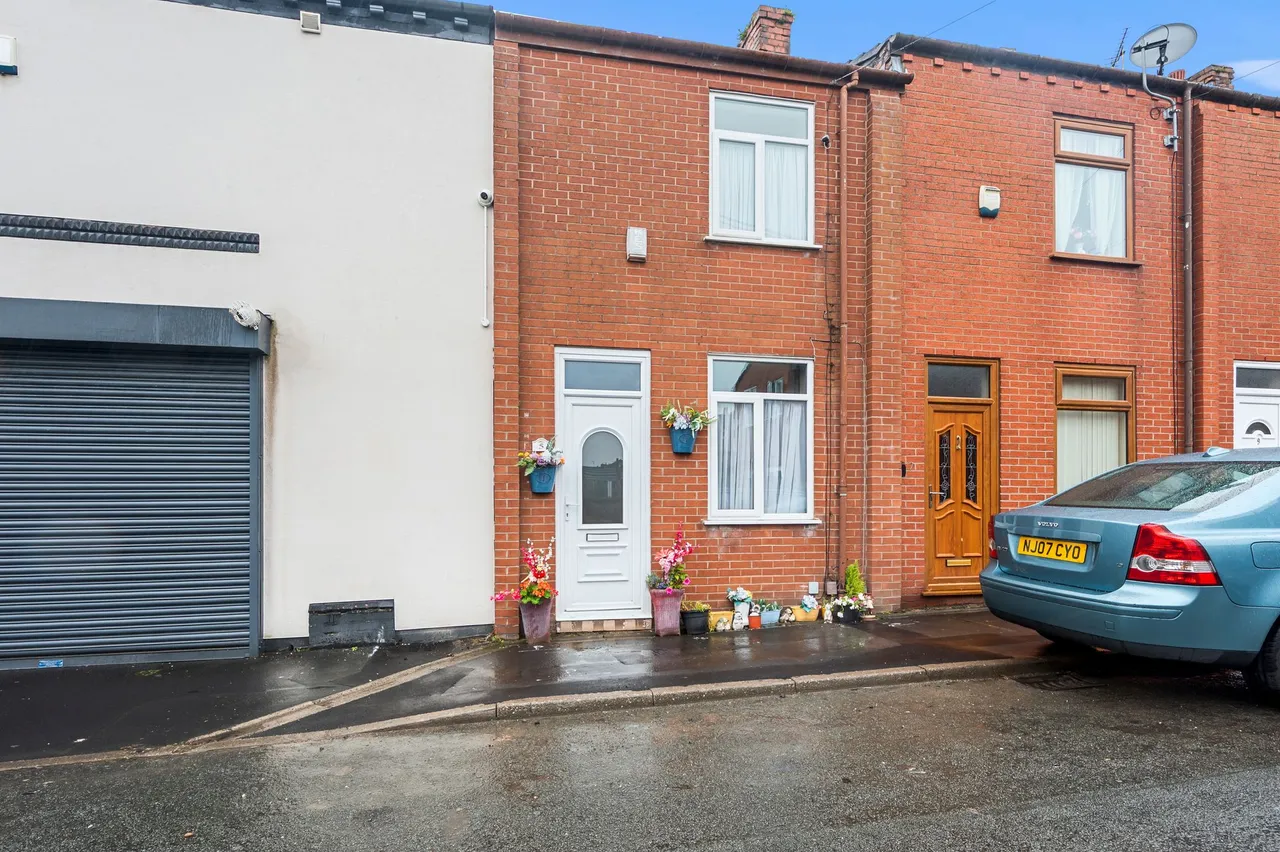 2 bed house for sale, Crowther Street, St. Helens, WA10