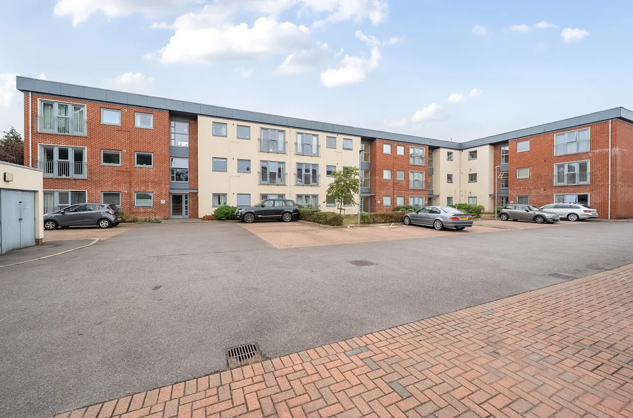 London Road, Binfield, Bracknell, Berkshire, RG42 4FA, photo 14