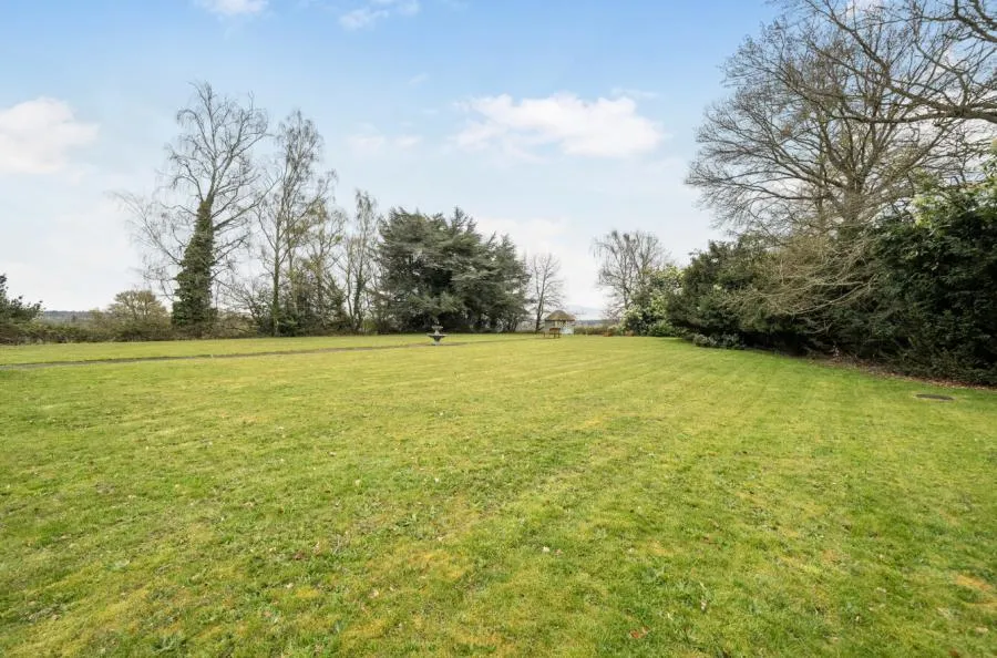 Jouldings Lane, Farley Hill, RG7, photo 9