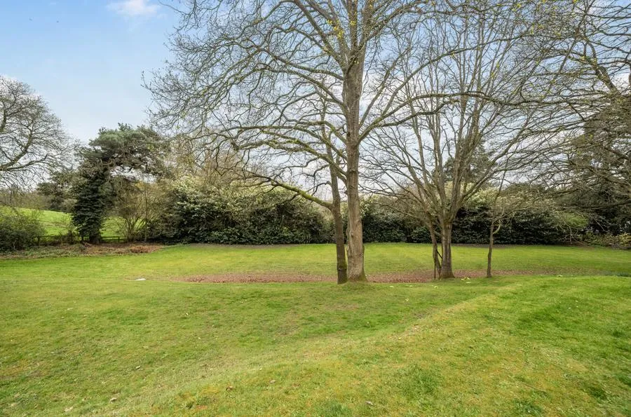 Jouldings Lane, Farley Hill, RG7, photo 16