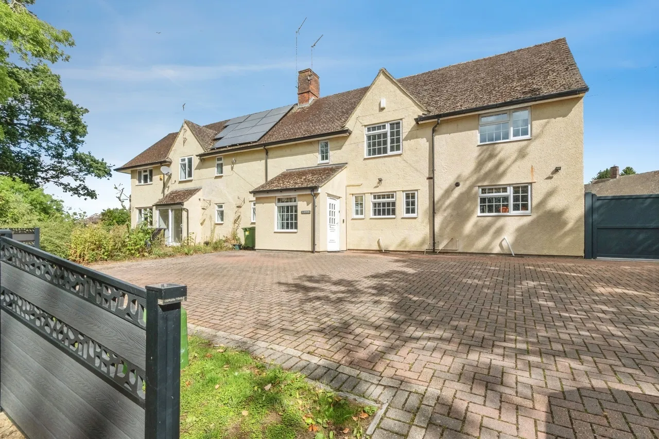 4 bed house for sale — Chetwode, Overthorpe, Banbury, Northamptonshire, OX17