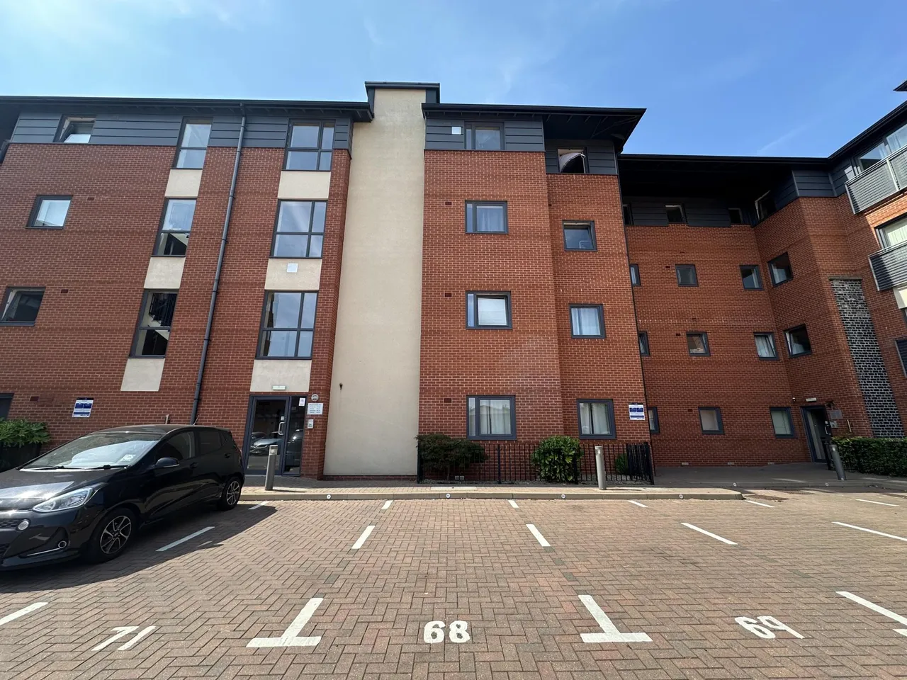 2 bed flat for sale, Broad Gauge Way, Wolverhampton, WV10