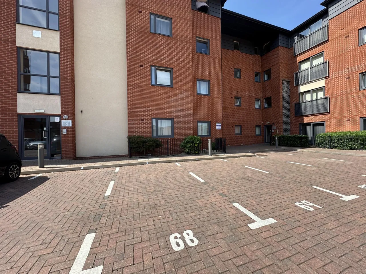 Broad Gauge Way, Wolverhampton, WV10, photo 9