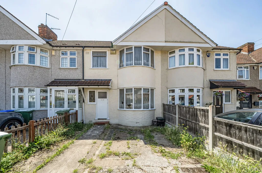3 bed house for sale — Pinewood Avenue, Sidcup, DA15 8BB