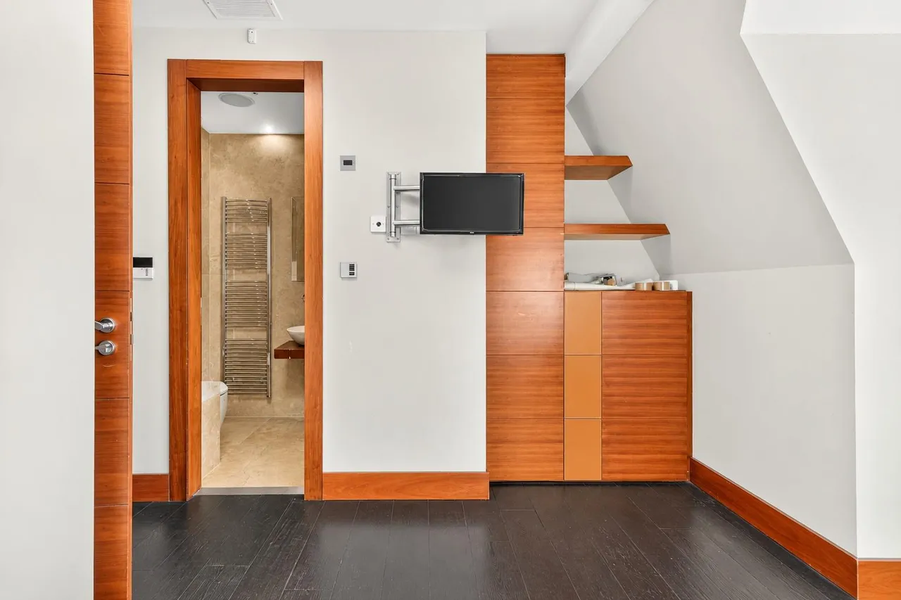 Kensington Court, Kensington, W8, photo 37